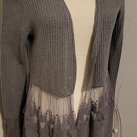 Vocal Gray Cardigan with Lace Detail Duster NWOT - Picture 2 of 9